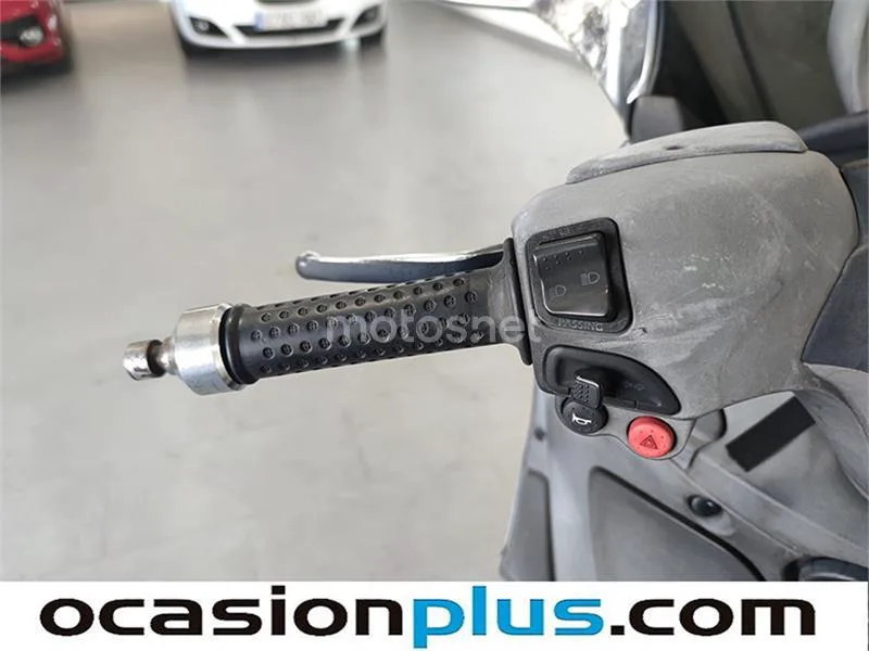 Piaggio X9 250 – Vista 9