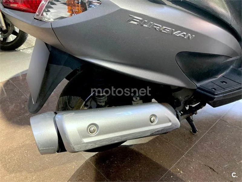 Suzuki Burgman 125 – Vista 14