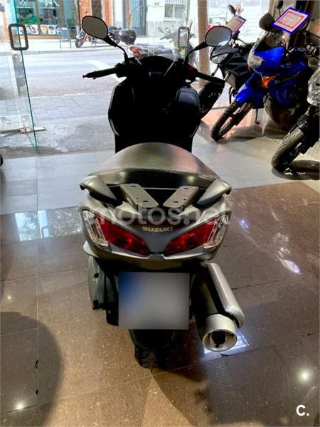 Suzuki Burgman 125 – Vista 5