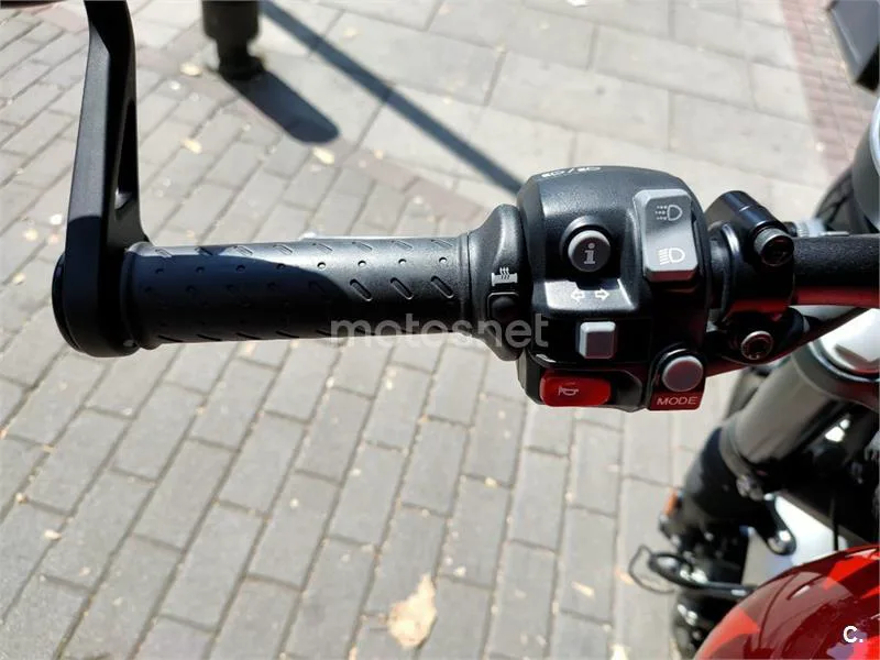 Triumph Speed Twin – Vista 7