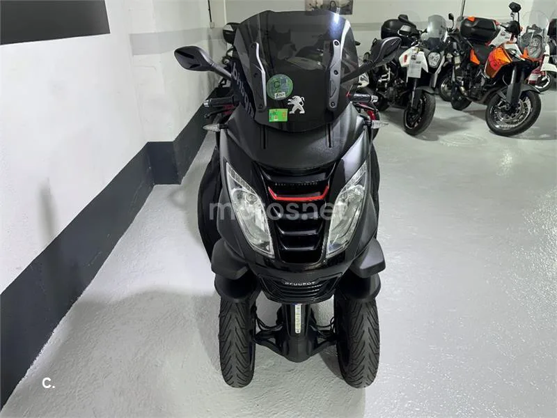 Peugeot Metropolis 400 – Vista 17