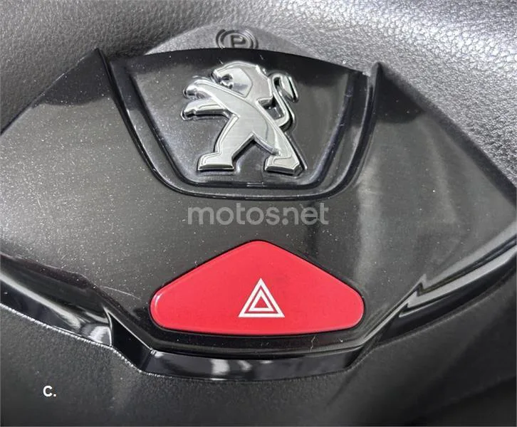 Peugeot Metropolis 400 – Vista 26