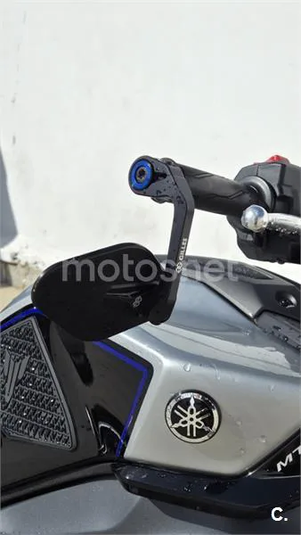 Yamaha MT-09 – Vista 12