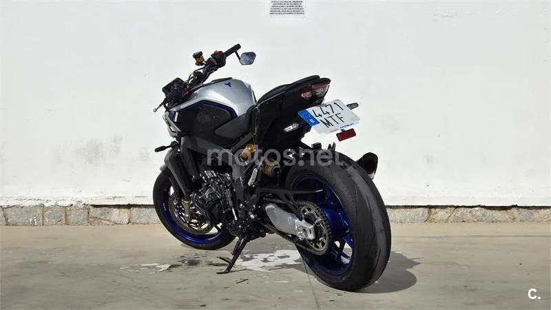 Yamaha MT-09 – Vista 10