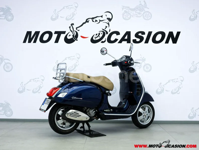 Vespa GTS 300 – Vista 3
