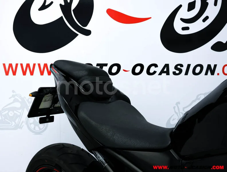 Kawasaki Z900 – Vista 11