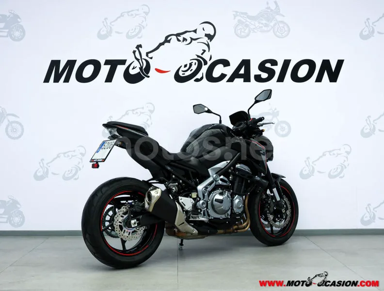 Kawasaki Z900 – Vista 3