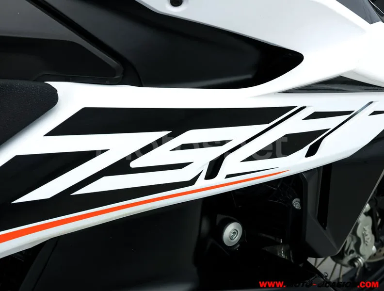 KTM 790 – Vista 9