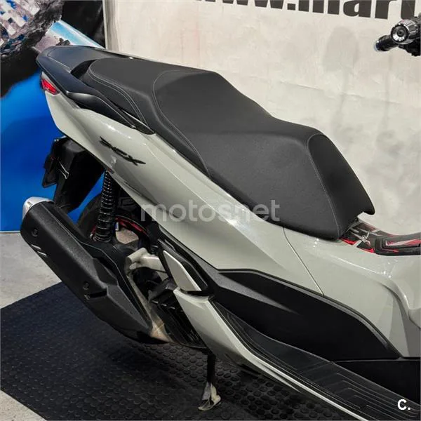 Honda PCX 125 – Vista 4