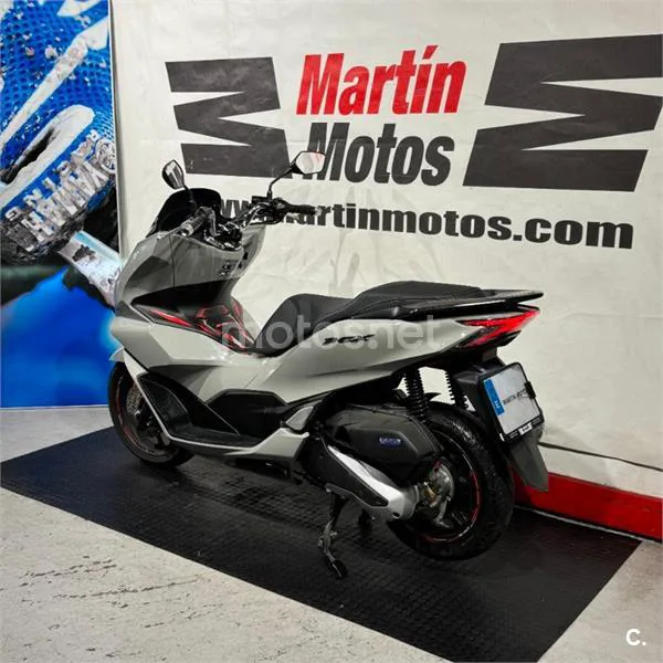 Honda PCX 125 – Vista 7