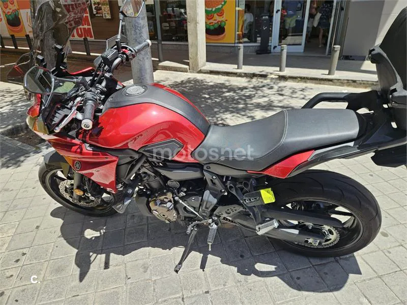 Yamaha MT-07 – Vista 7