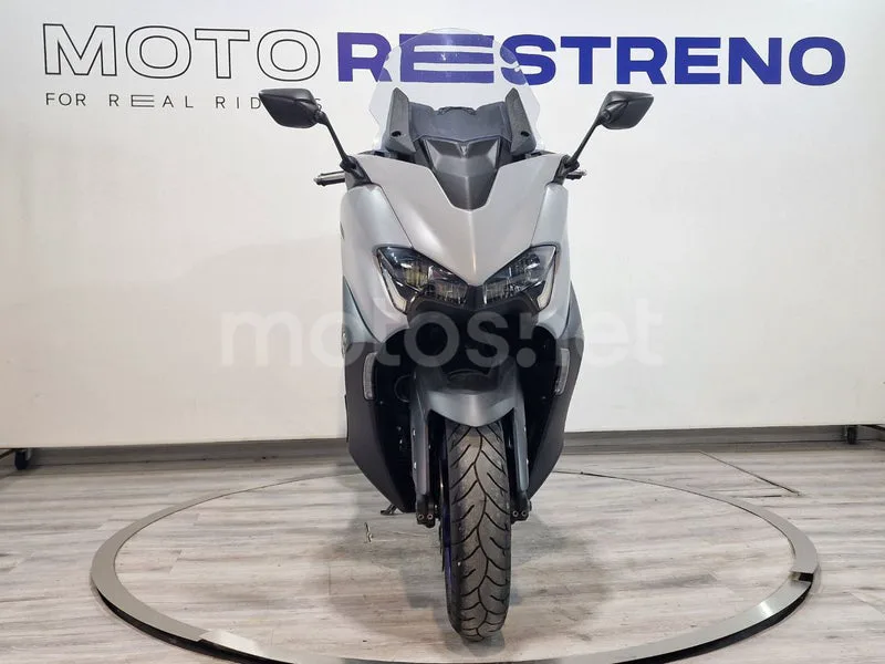 Yamaha TMAX 560 – Vista 4