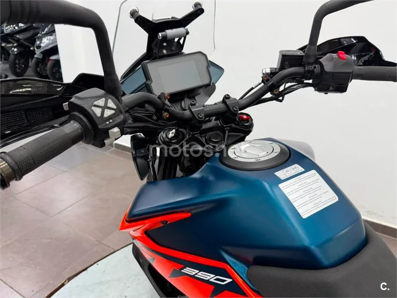 KTM 390 – Vista 12