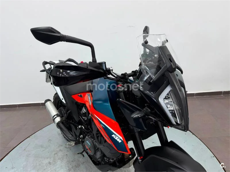 KTM 390 – Vista 20
