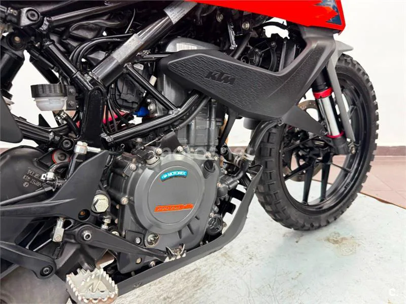 KTM 390 – Vista 8