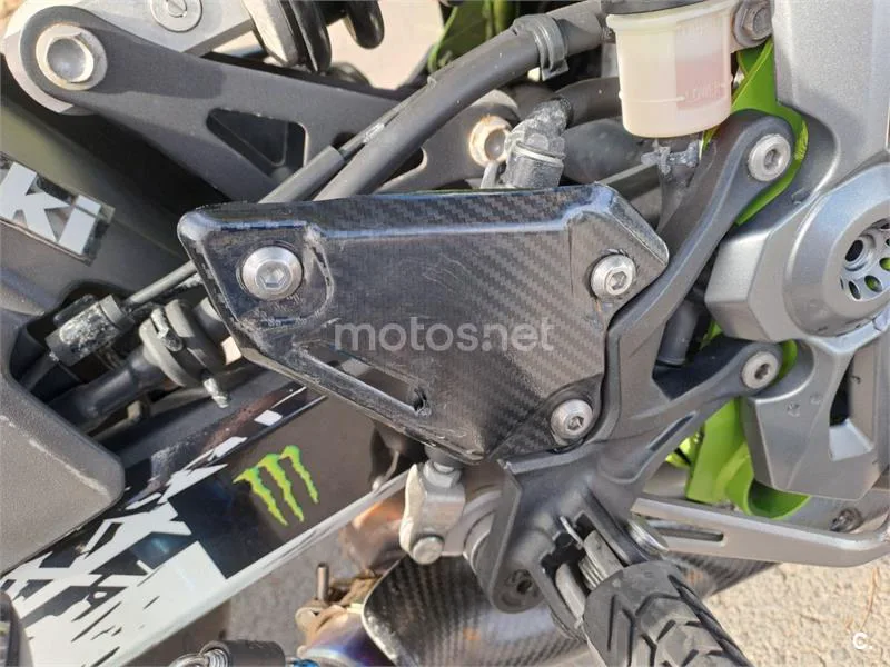Kawasaki Z900 – Vista 14