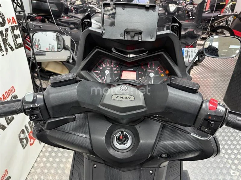 Yamaha TMAX 530 – Vista 6