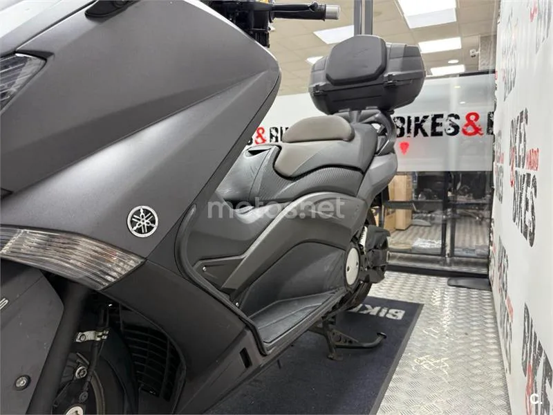 Yamaha TMAX 530 – Vista 10