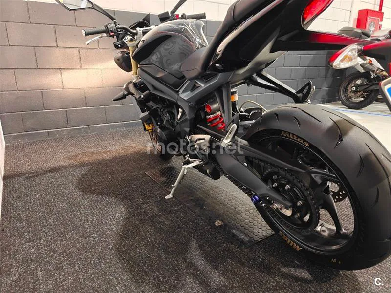 Triumph Street Triple – Vista 5