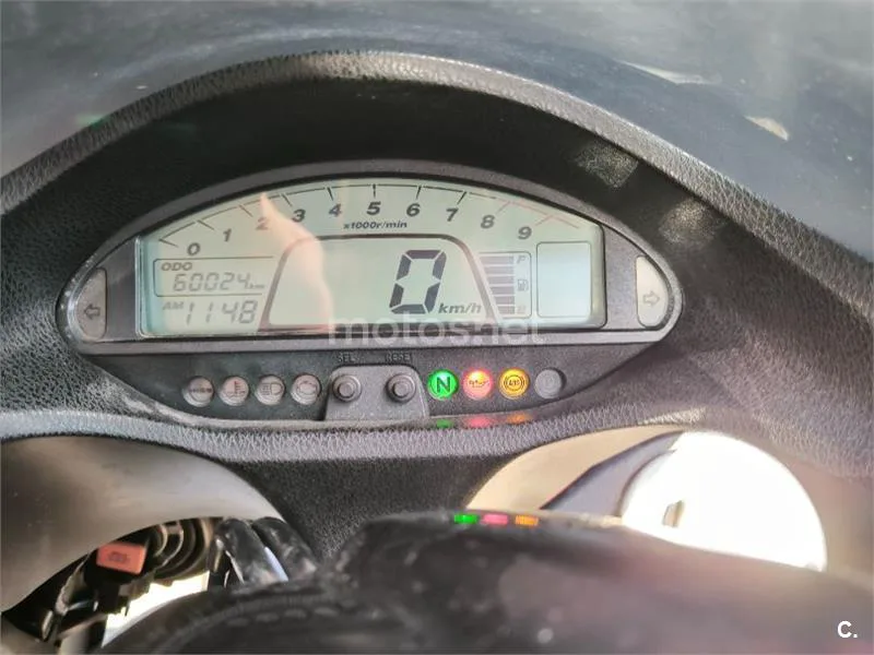 Honda DN 01 – Vista 6