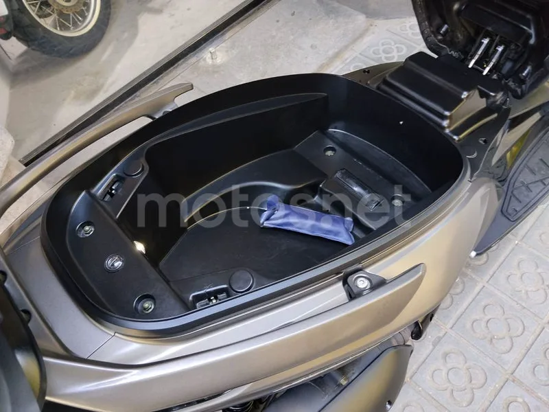 Kymco Xciting 400 – Vista 12