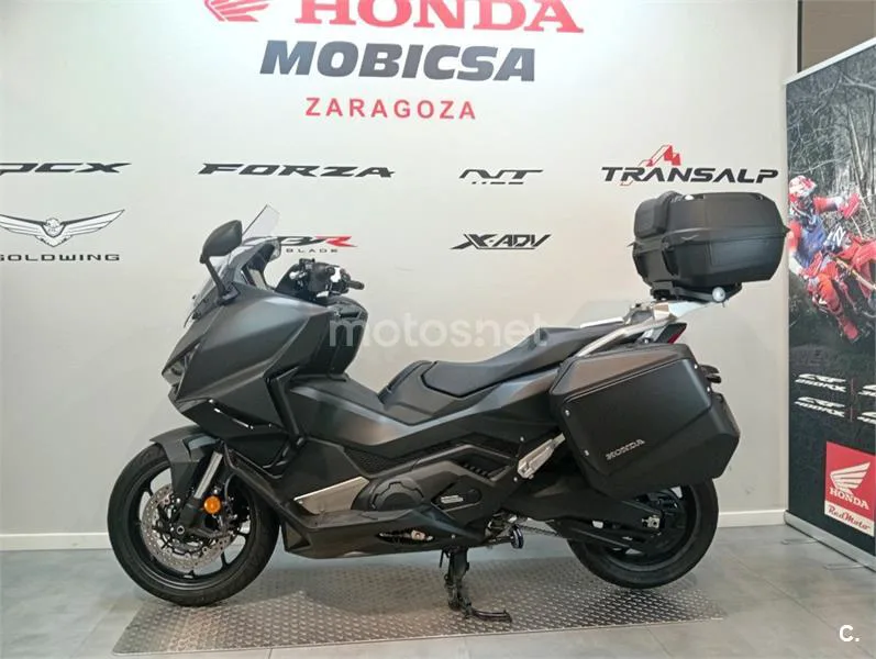 Honda Forza 750 – Vista 4