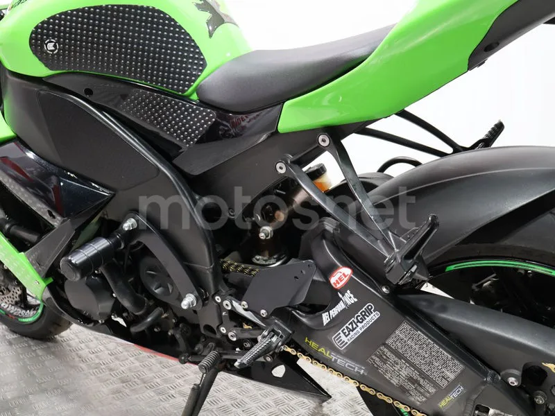 Kawasaki Ninja ZX-10R - Vista 14