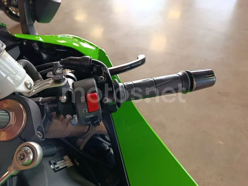 Kawasaki Ninja ZX-10R – Vista 9