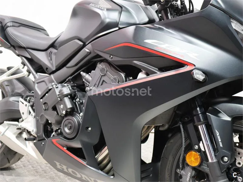 Honda CBR 650 R – Vista 12