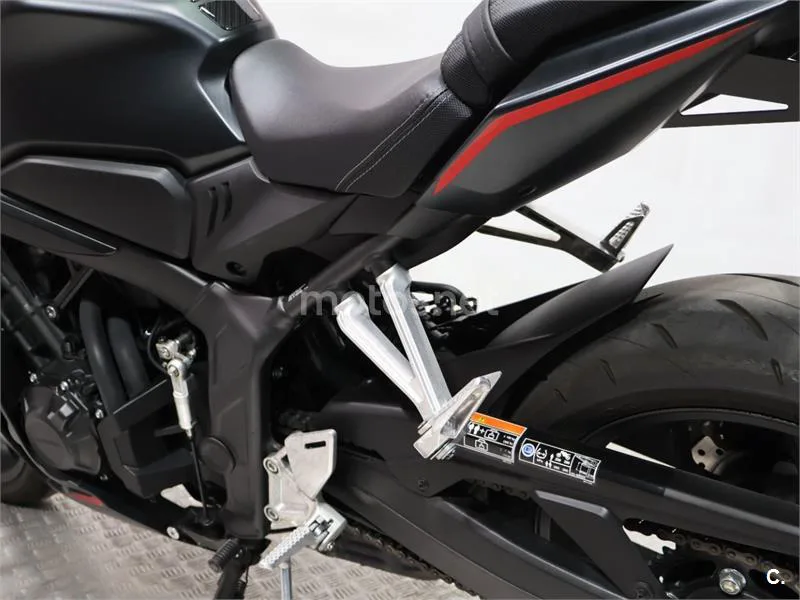 Honda CBR 650 R – Vista 14
