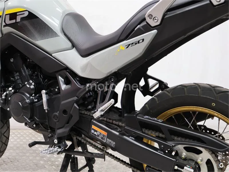 Honda XL 750 Transalp – Vista 14
