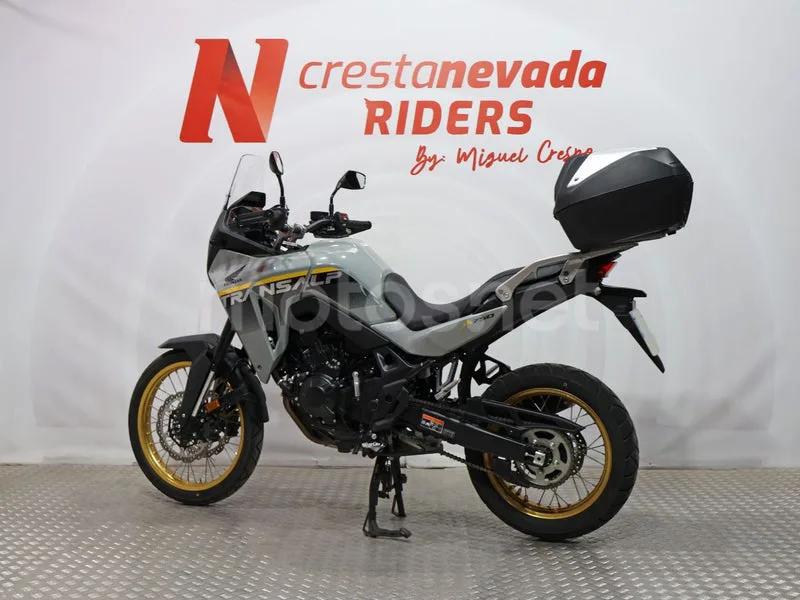 Honda XL 750 Transalp – Vista 9