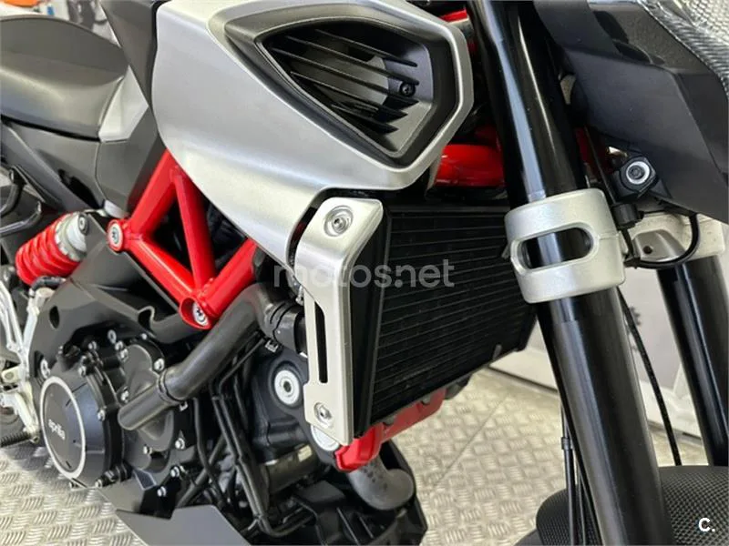 Aprilia Shiver 900 – Vista 11