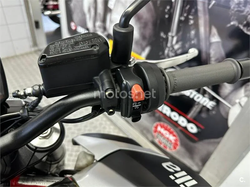 Aprilia Shiver 900 – Vista 30