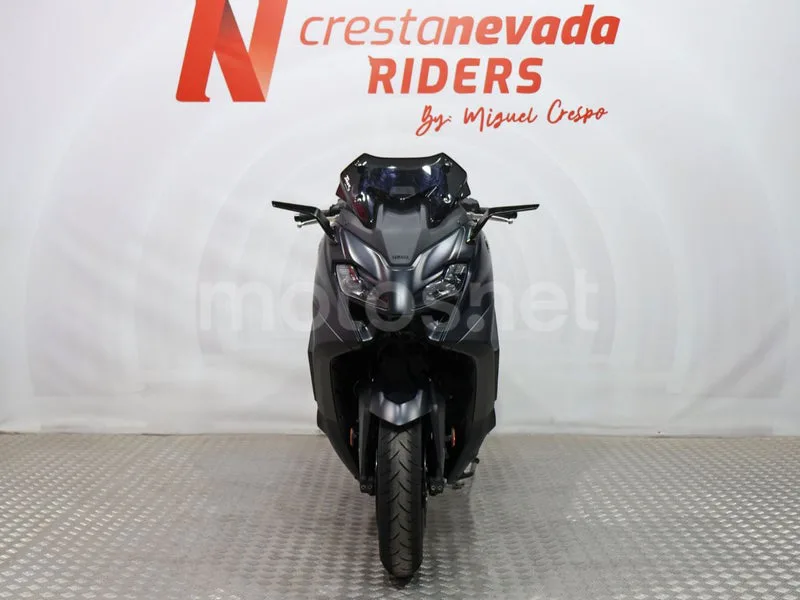 Yamaha TMAX – Vista 5