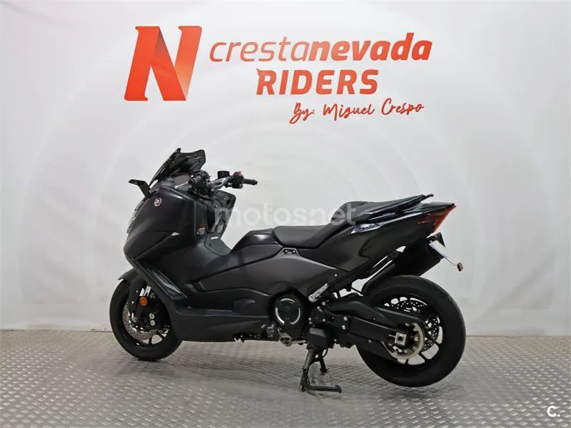 Yamaha TMAX – Vista 10