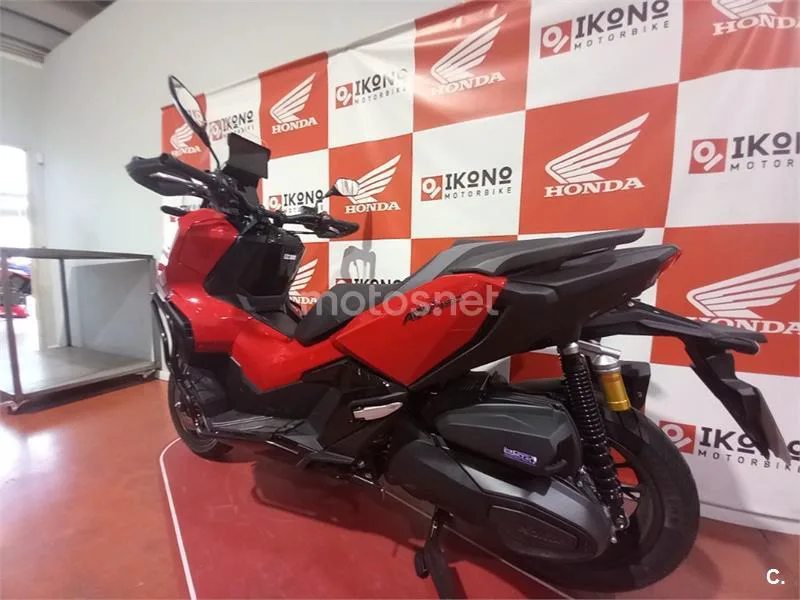 Honda ADV 350 – Vista 3