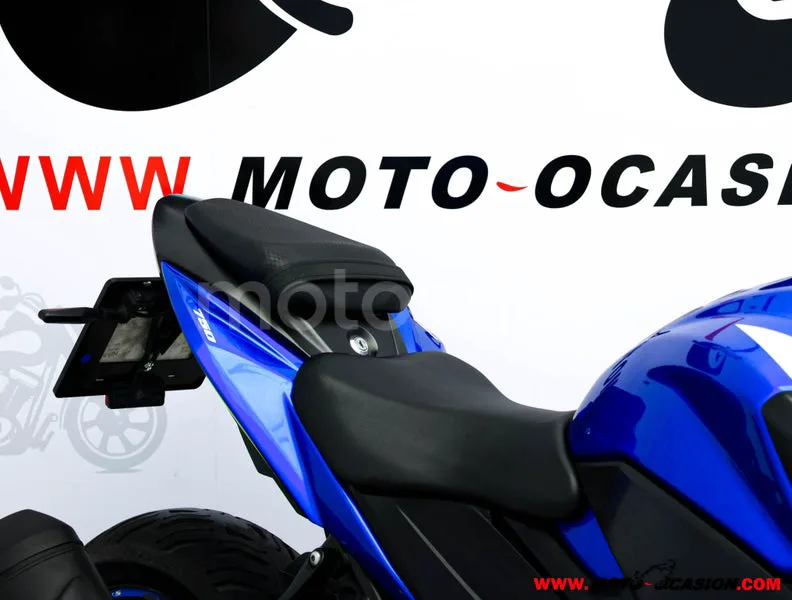 Suzuki GSX-S750 – Vista 11