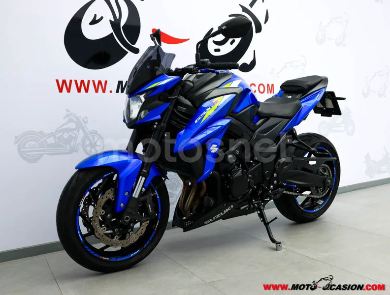 Suzuki GSX-S750 – Vista 8