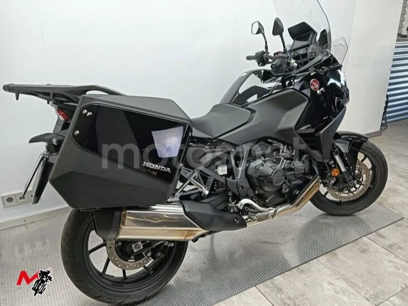 Honda NT1100 – Vista 4
