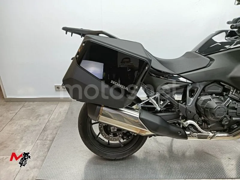 Honda NT1100 – Vista 5