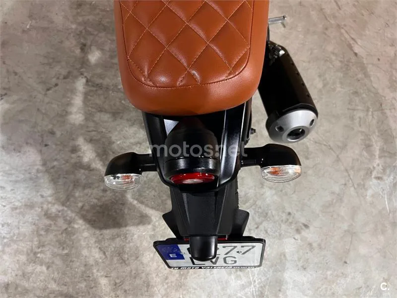 Yamaha XSR 125 – Vista 12