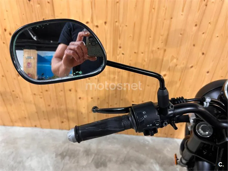 Yamaha XSR 125 – Vista 15