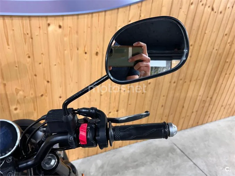 Yamaha XSR 125 – Vista 17