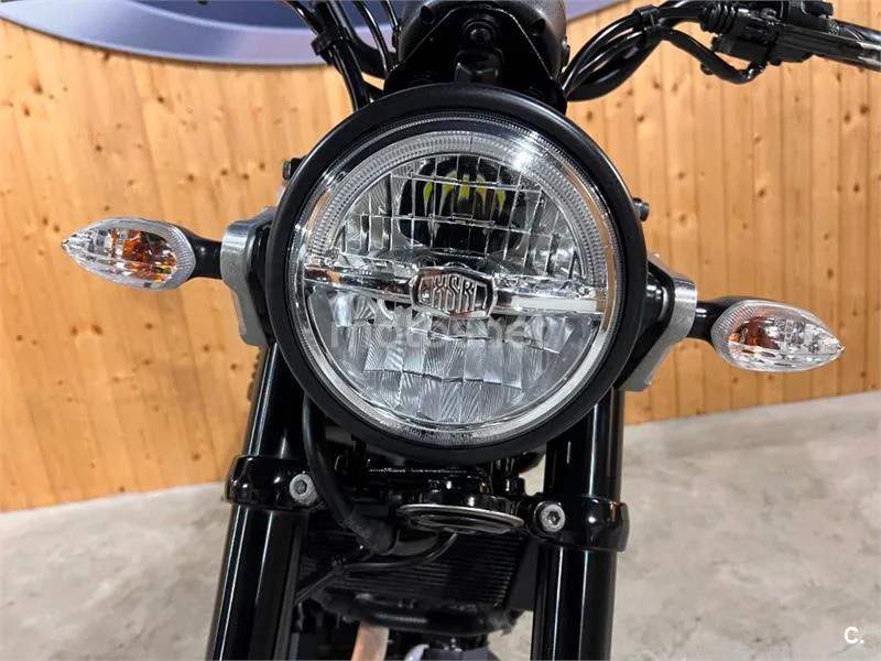 Yamaha XSR 125 – Vista 23
