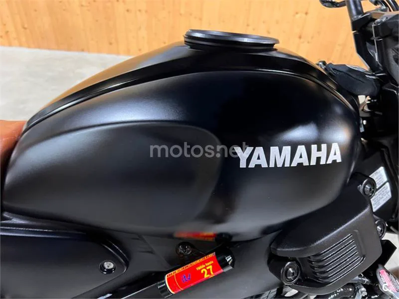 Yamaha XSR 125 – Vista 37