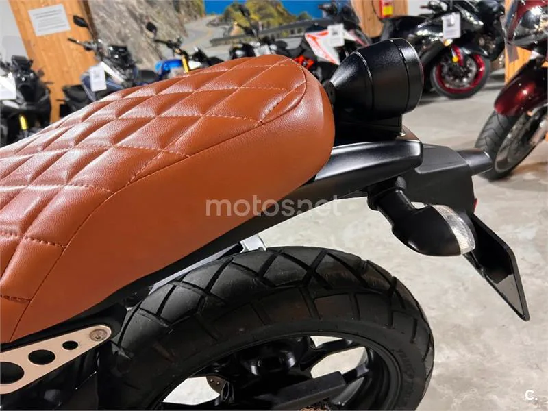 Yamaha XSR 125 – Vista 54