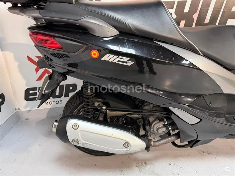 Piaggio MP3 300 LT – Vista 3