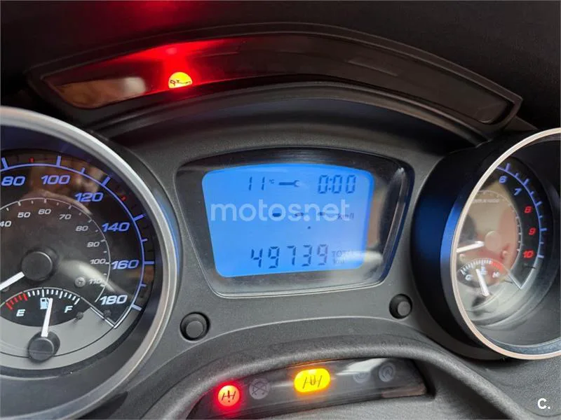 Piaggio MP3 300 LT – Vista 9