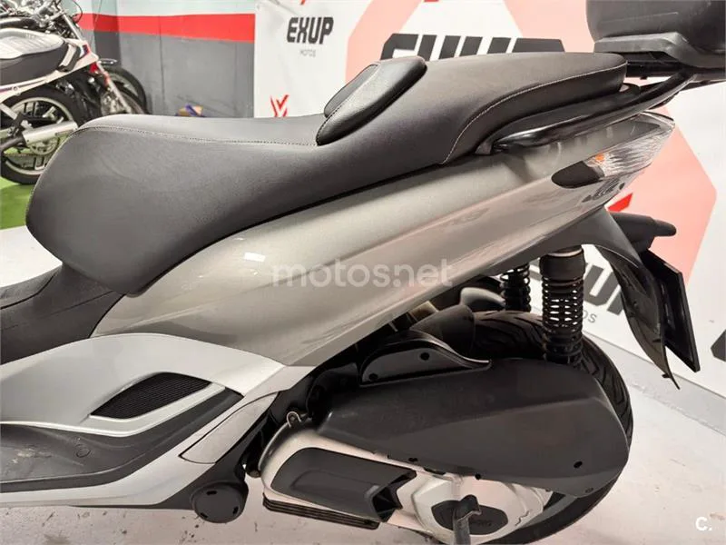Piaggio MP3 Yourban 300 – Vista 6